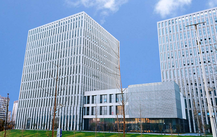 青岛企业官网建设服务解析：定制化建站方案如何助力中小企业线上获客